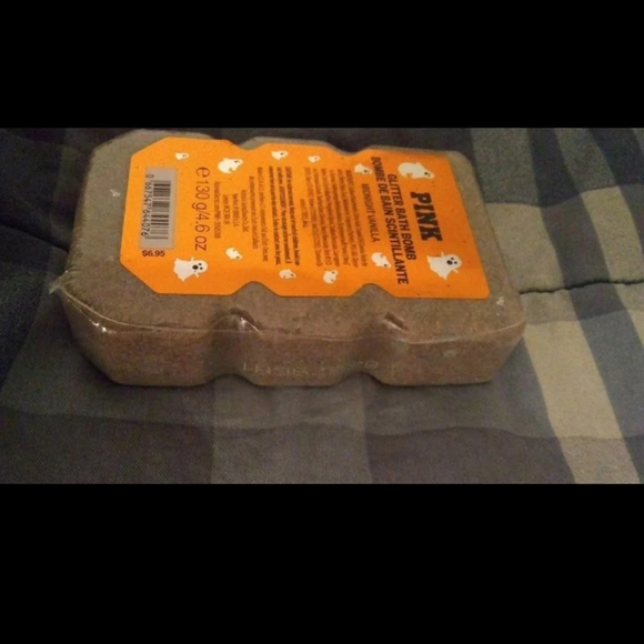 🥀SOLD ON MERCARI🥀 NEW VICTORIA'S SECRET PINK HALLOWEEN BOO BATH BOMB - Picture 5 of 6